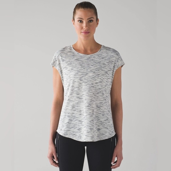 Lululemon Women’s Lost in Pace Short Sleeve Tiger Space Dye Blk & White Sz Small - Picture 1 of 10